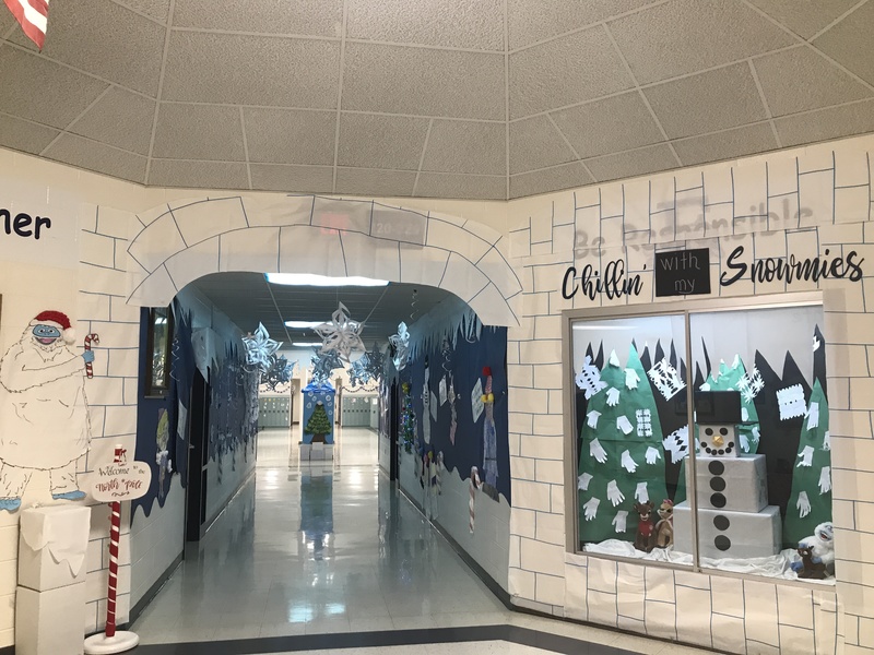 EES Hallway Decoration Contest